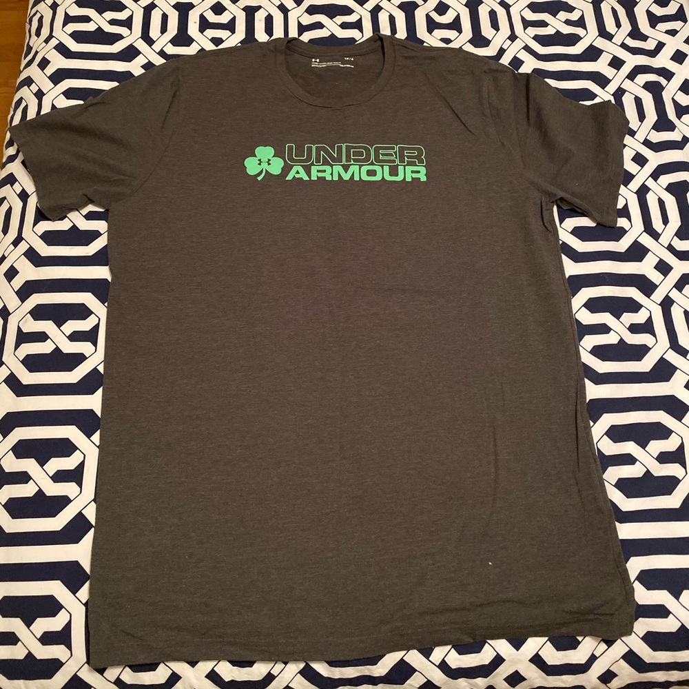 Men’s Under Armor t-shirt size large. New w/o tags
